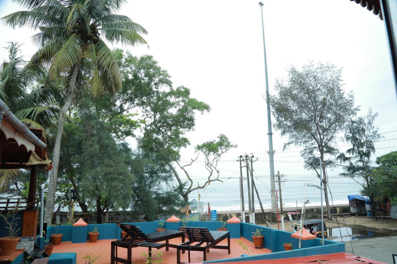Sajeev Home Stay Cherai Beach ภายนอก รูปภาพ
