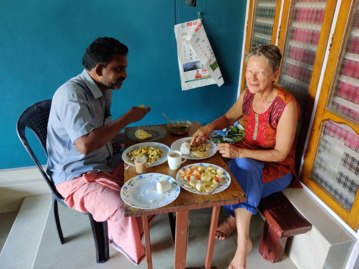 Sajeev Home Stay Cherai Beach ภายนอก รูปภาพ