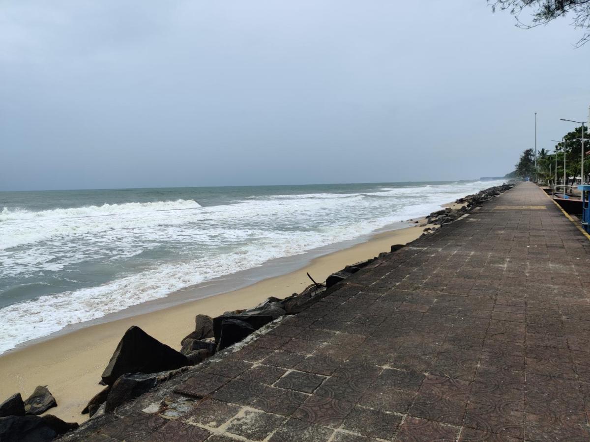 Sajeev Home Stay Cherai Beach ภายนอก รูปภาพ