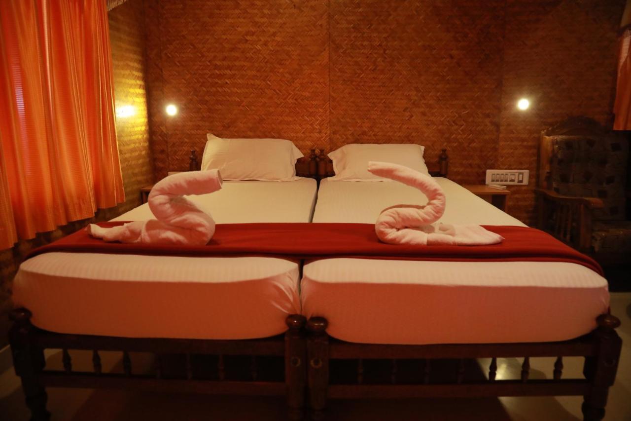 Sajeev Home Stay Cherai Beach ภายนอก รูปภาพ