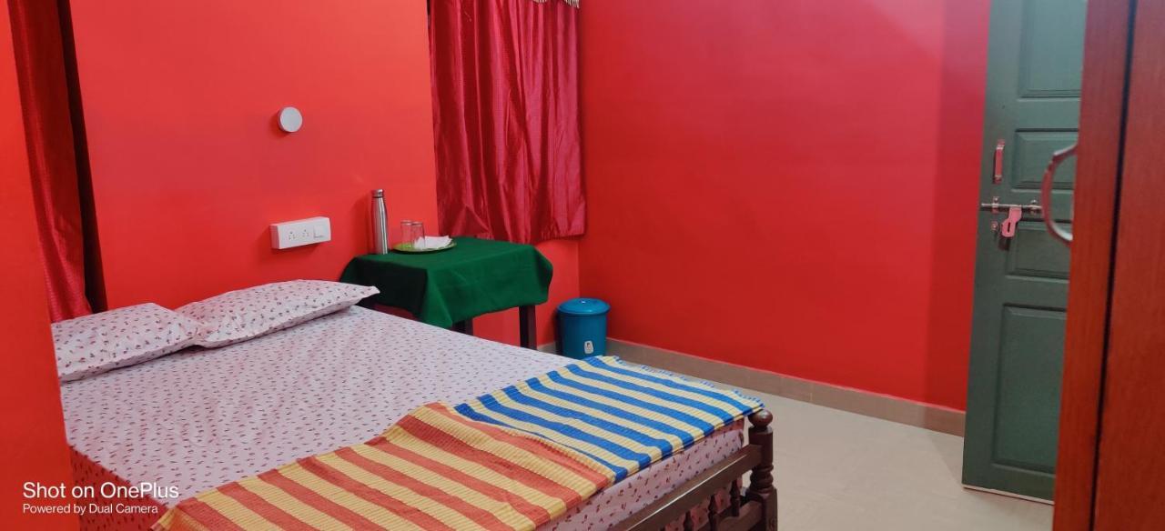 Sajeev Home Stay Cherai Beach ภายนอก รูปภาพ