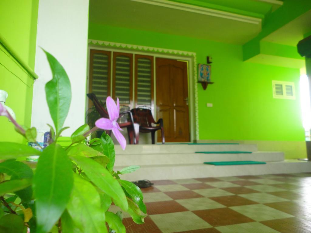 Sajeev Home Stay Cherai Beach ภายนอก รูปภาพ