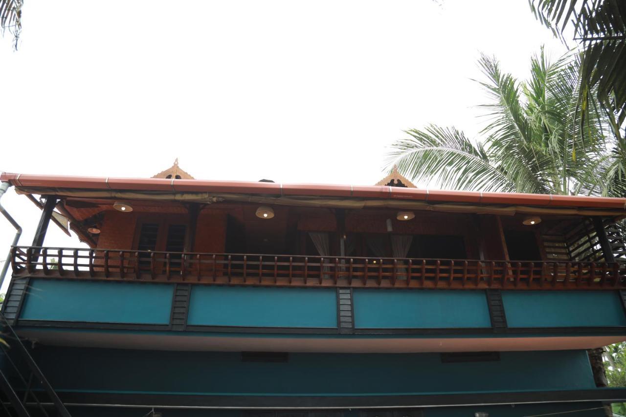 Sajeev Home Stay Cherai Beach ภายนอก รูปภาพ