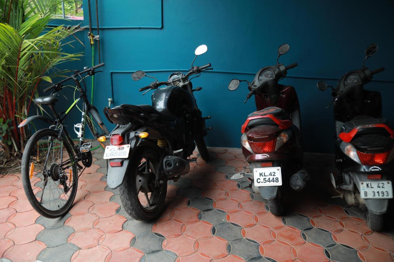 Sajeev Home Stay Cherai Beach ภายนอก รูปภาพ