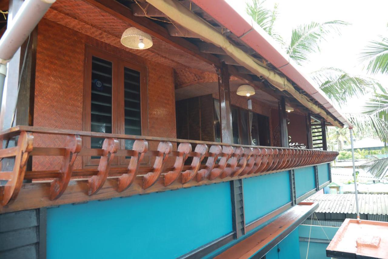 Sajeev Home Stay Cherai Beach ภายนอก รูปภาพ